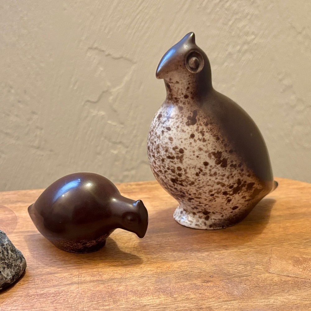 2 Vintage Howard Pierce Pottery Brown Spotted Quail Family Set - MCM
